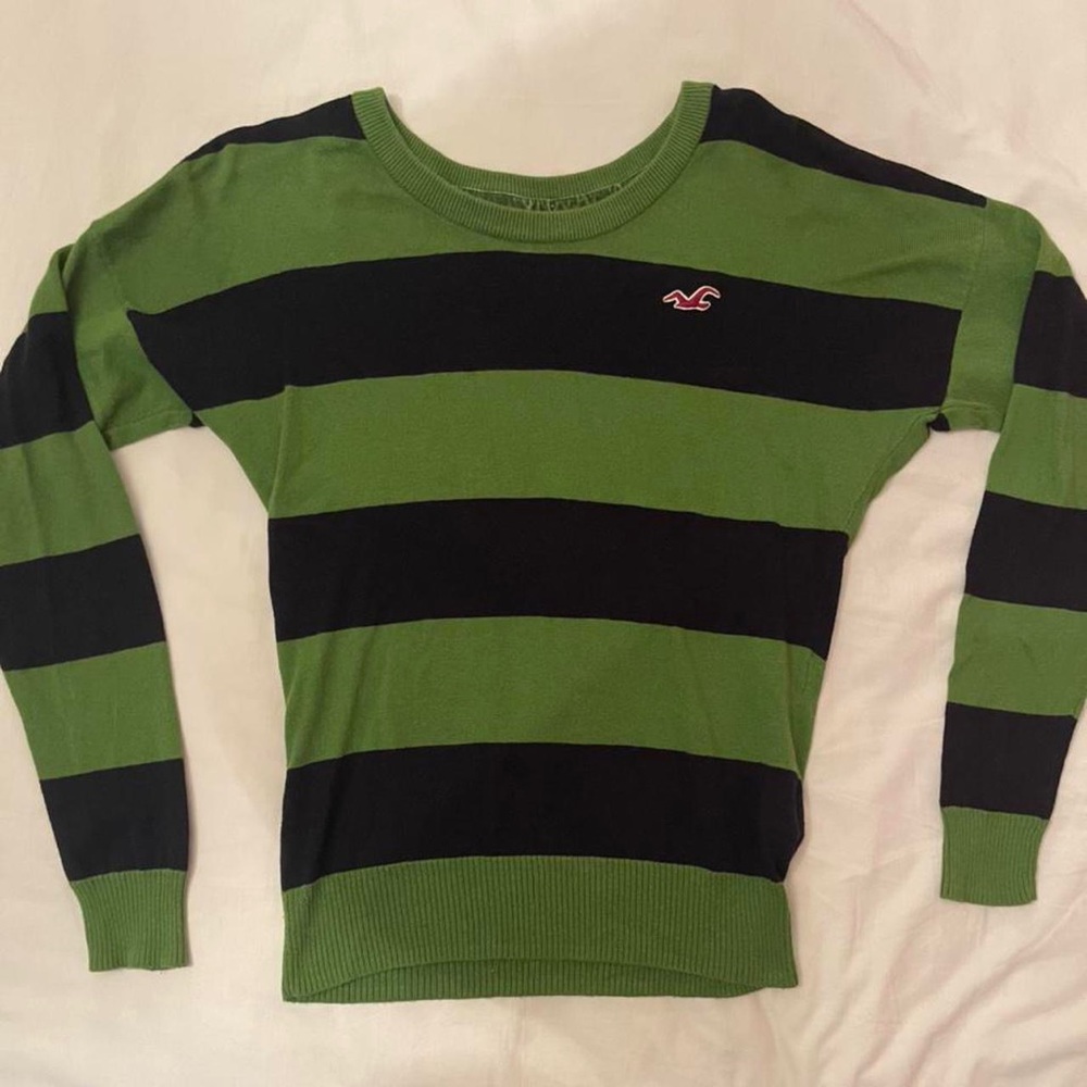 Green and navy striped top